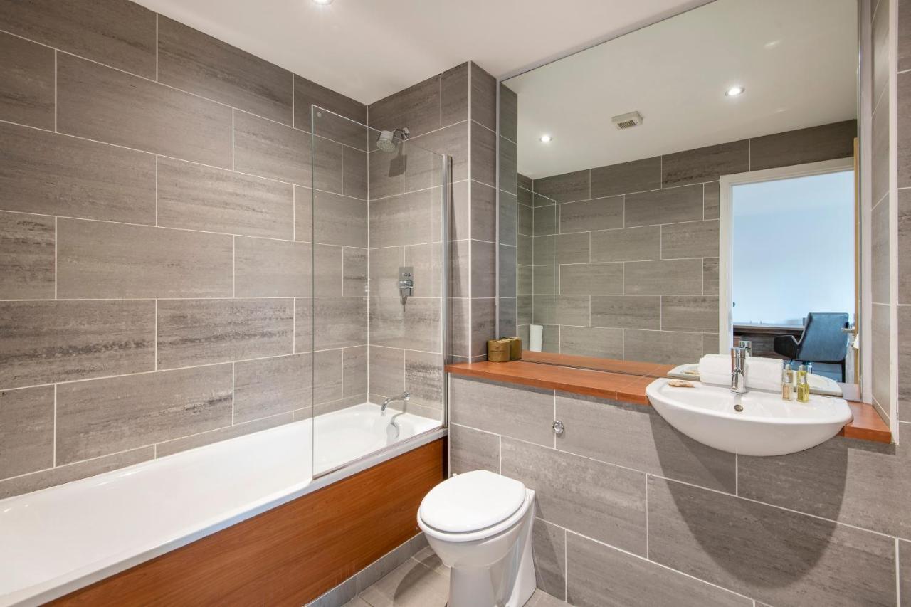 Hq Aparthotel Farnborough Farnborough  Kültér fotó