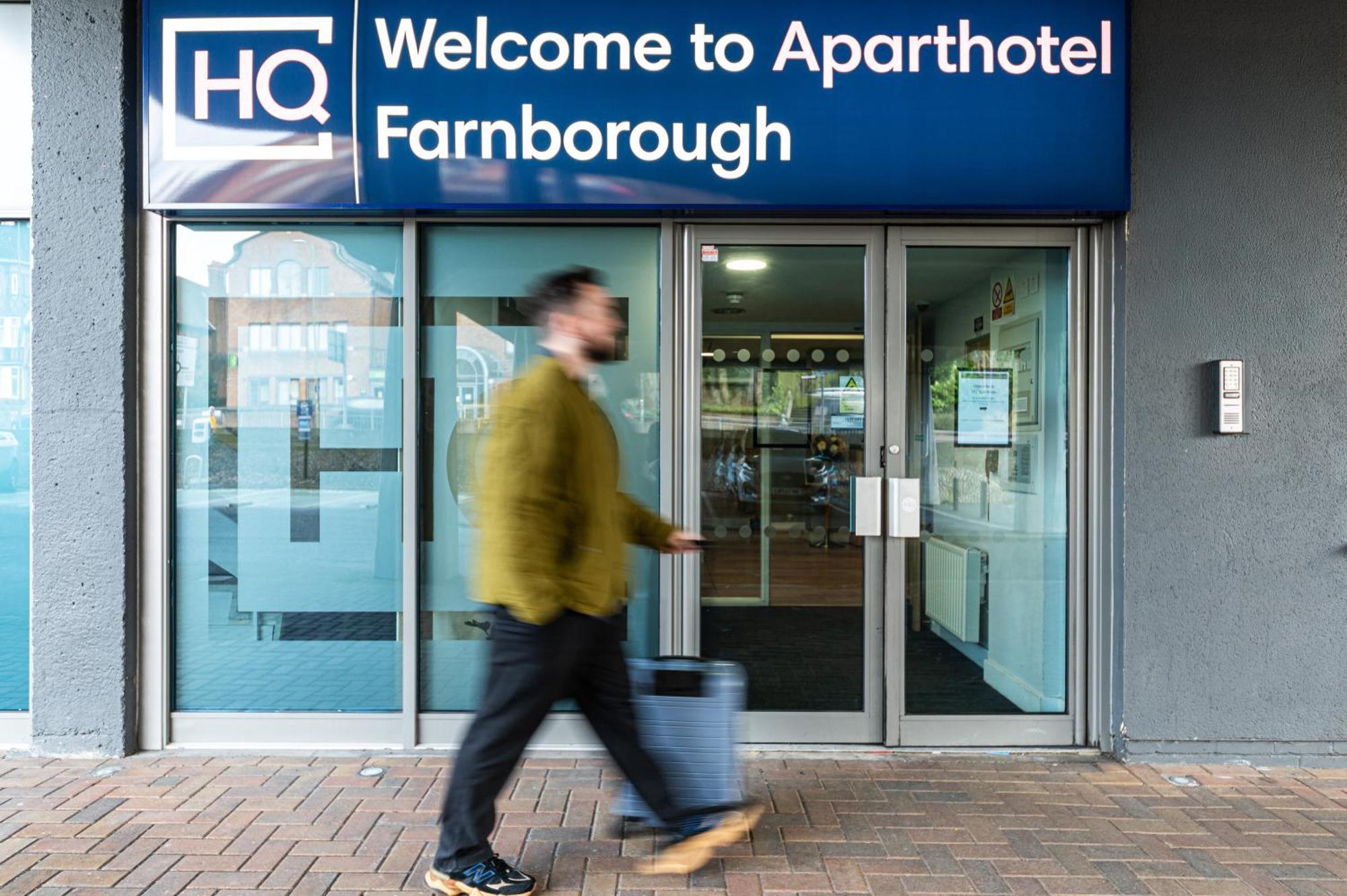 Hq Aparthotel Farnborough Farnborough  Kültér fotó
