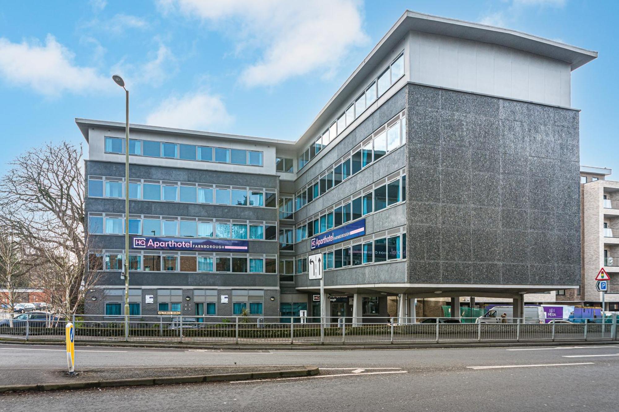 Hq Aparthotel Farnborough Farnborough  Kültér fotó