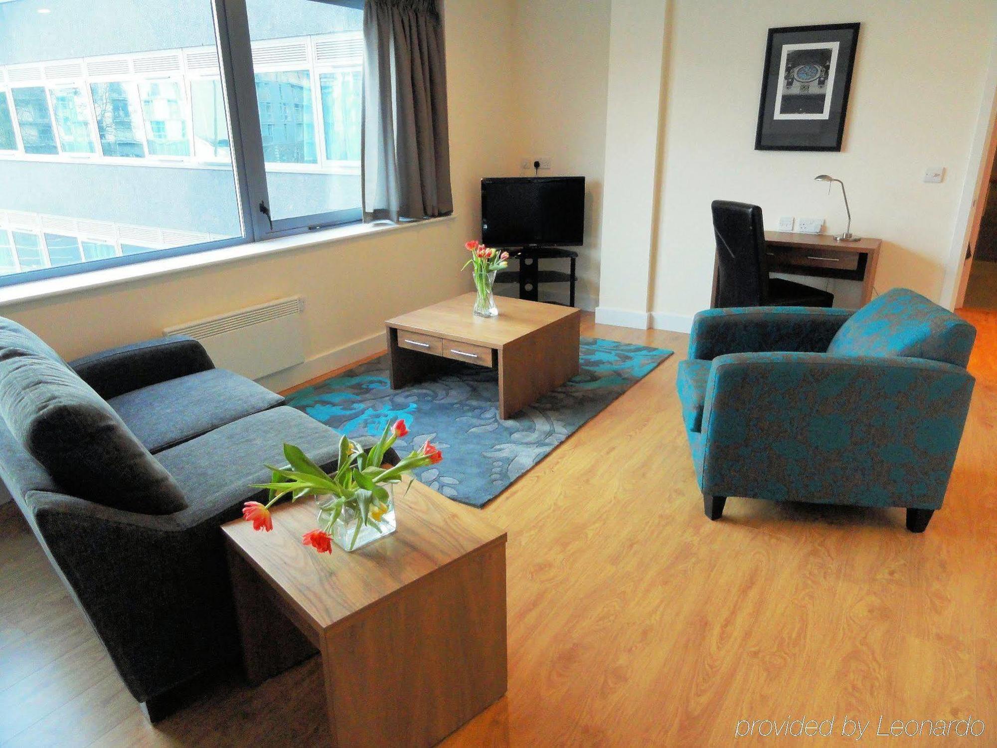 Hq Aparthotel Farnborough Farnborough  Kültér fotó